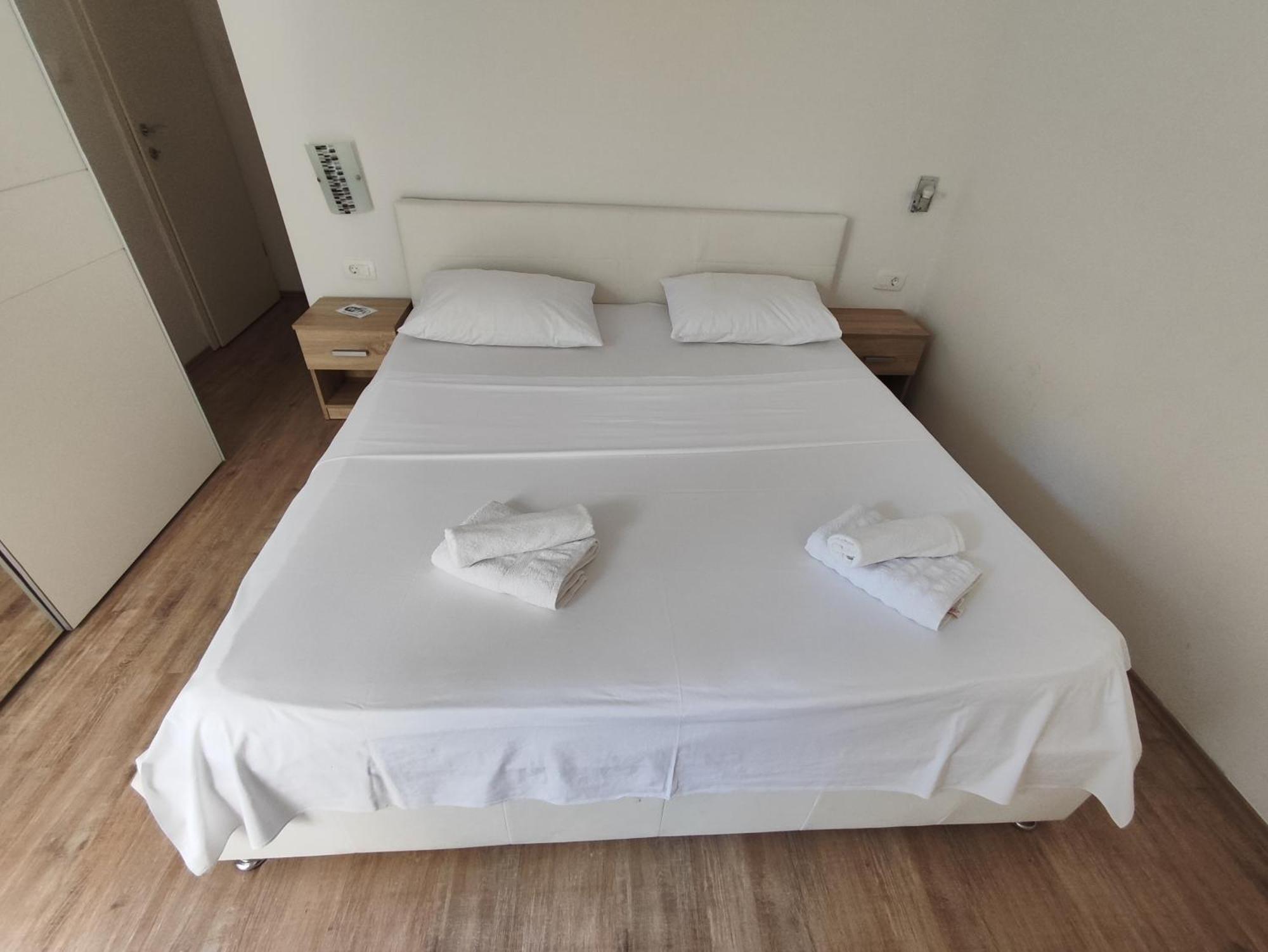 Zoric Apartments & Rooms 2 Дубровник Екстериор снимка