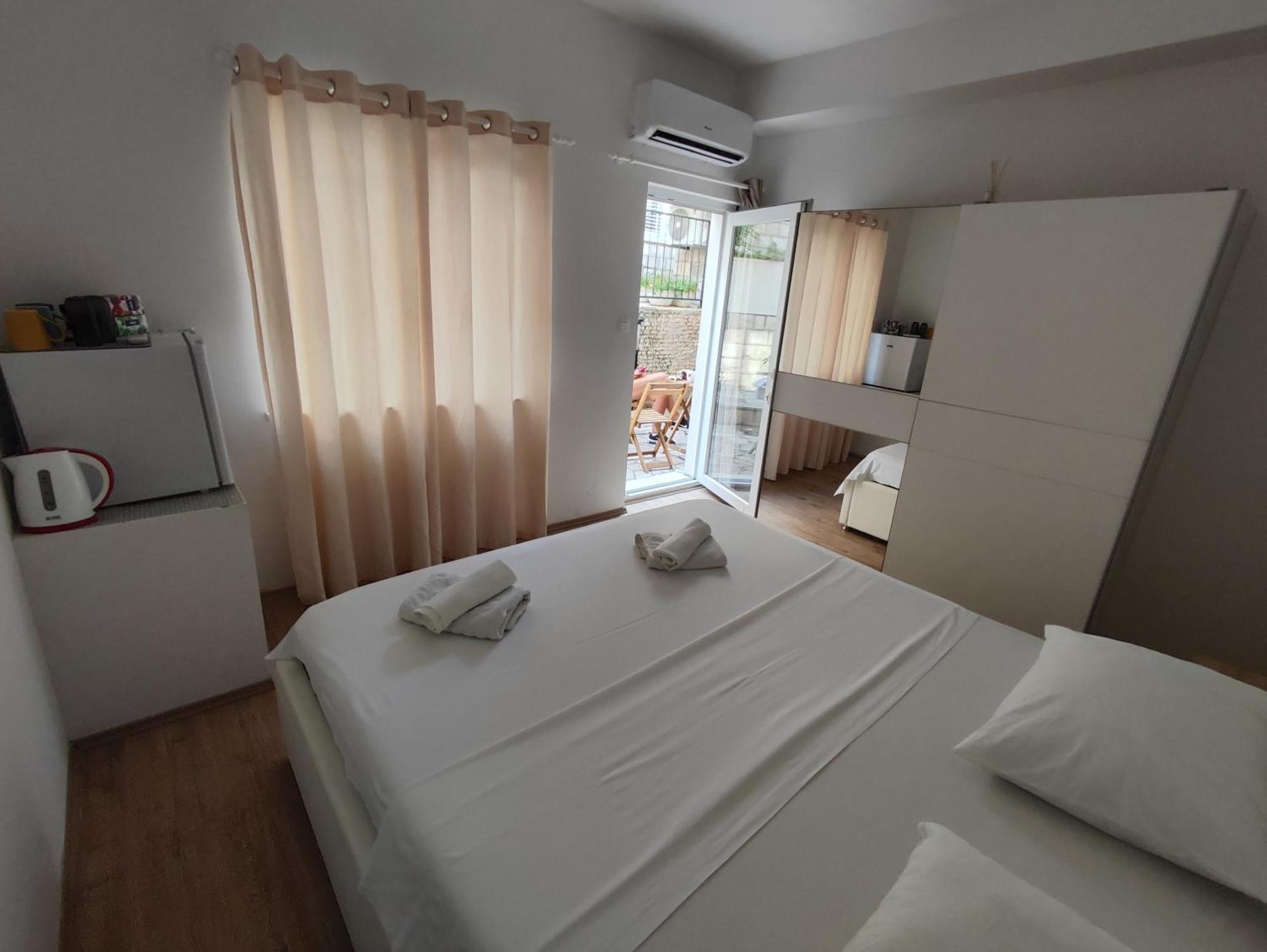 Zoric Apartments & Rooms 2 Дубровник Екстериор снимка