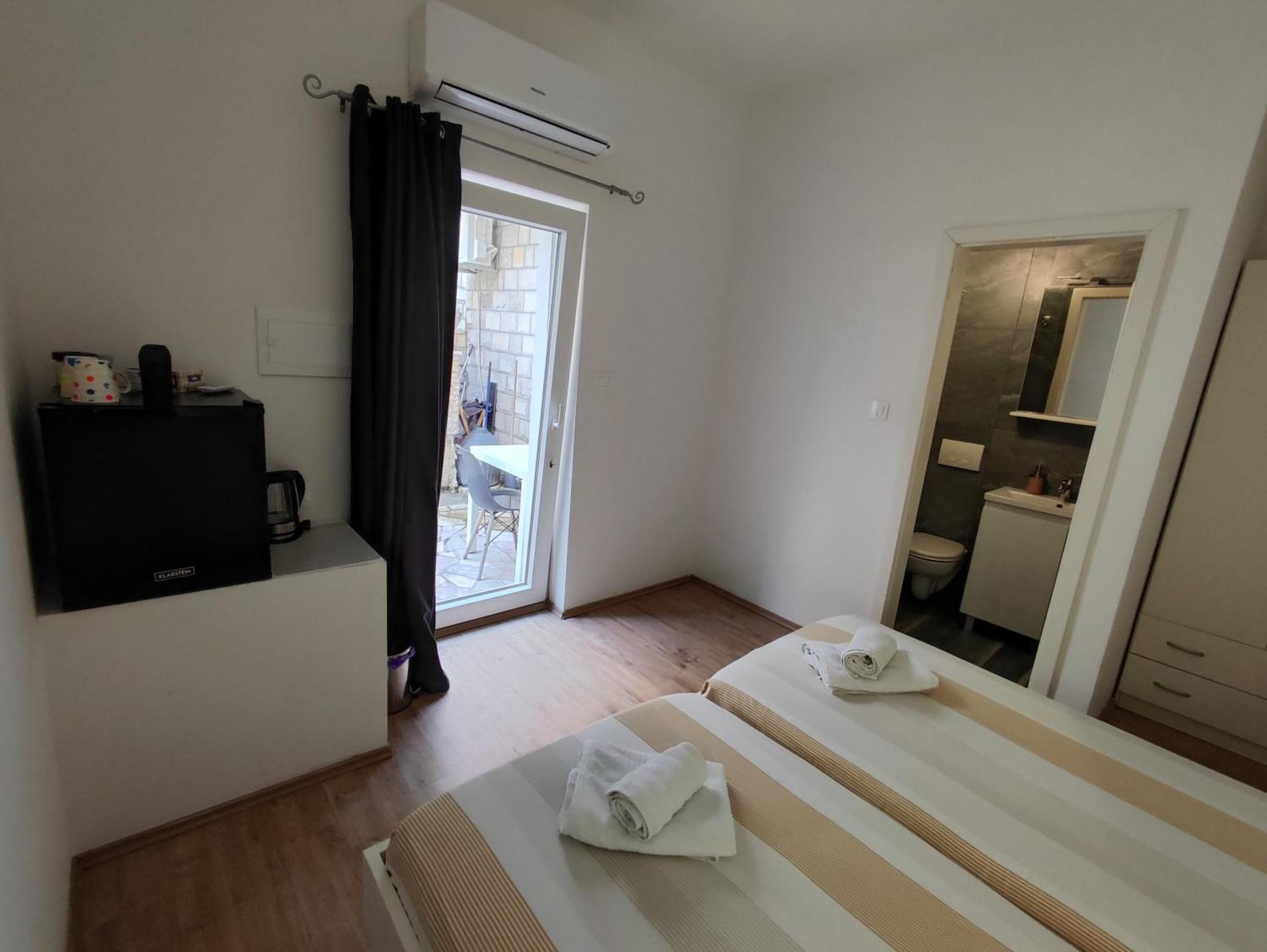 Zoric Apartments & Rooms 2 Дубровник Екстериор снимка